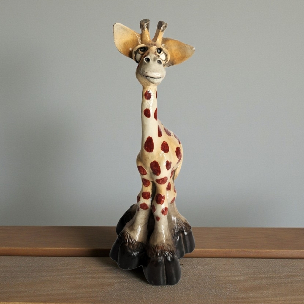 John Raya Geraldine Giraffe Vintage 1991 Beasties of the Kingdom Figurine Statue